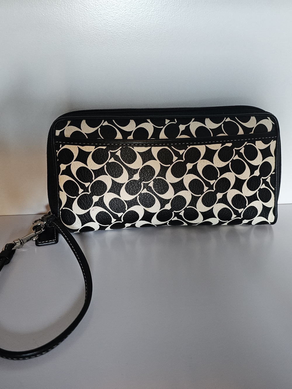 Coach Black and Cream Signature Wristlet Wallet
